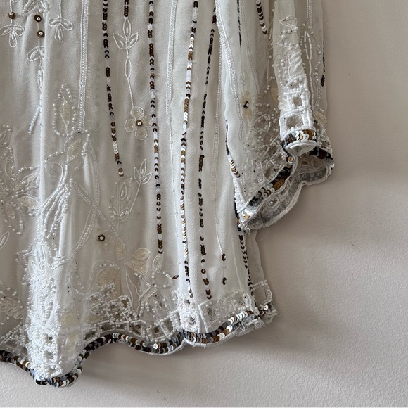Together | Vintage Beaded Bell-Sleeve Blouse - Picture 4 of 5